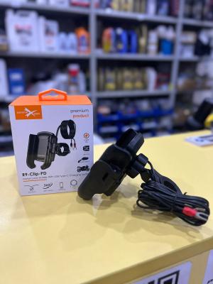 На фото Мото держатель для смартфона с зарядкой USB Type-C R9-Clip-PD